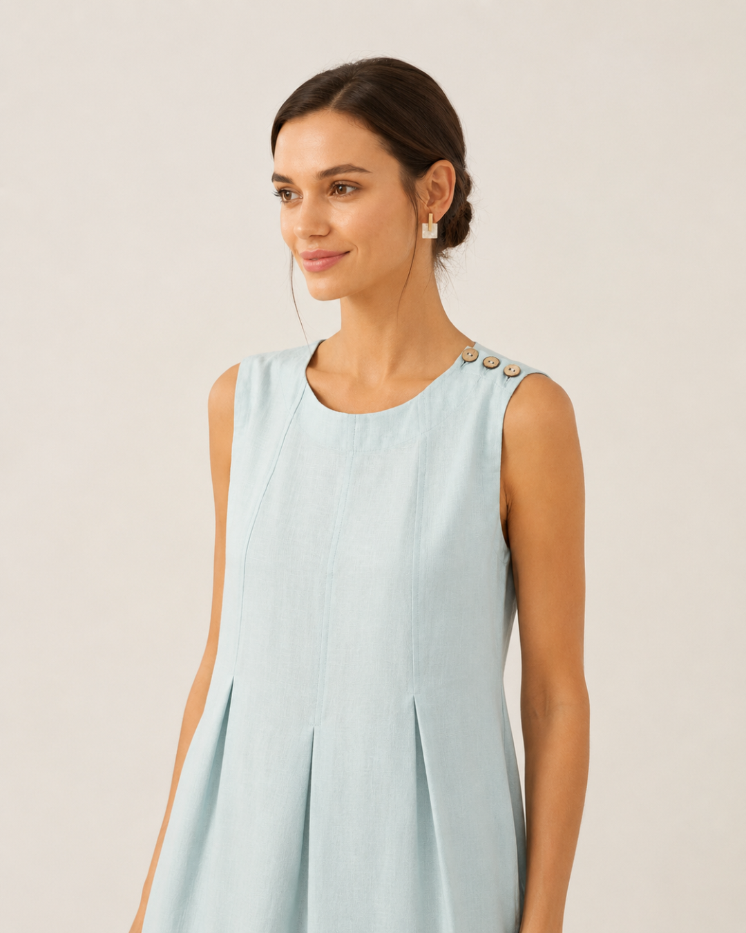 Vestido informal de linho com bolsos laterais