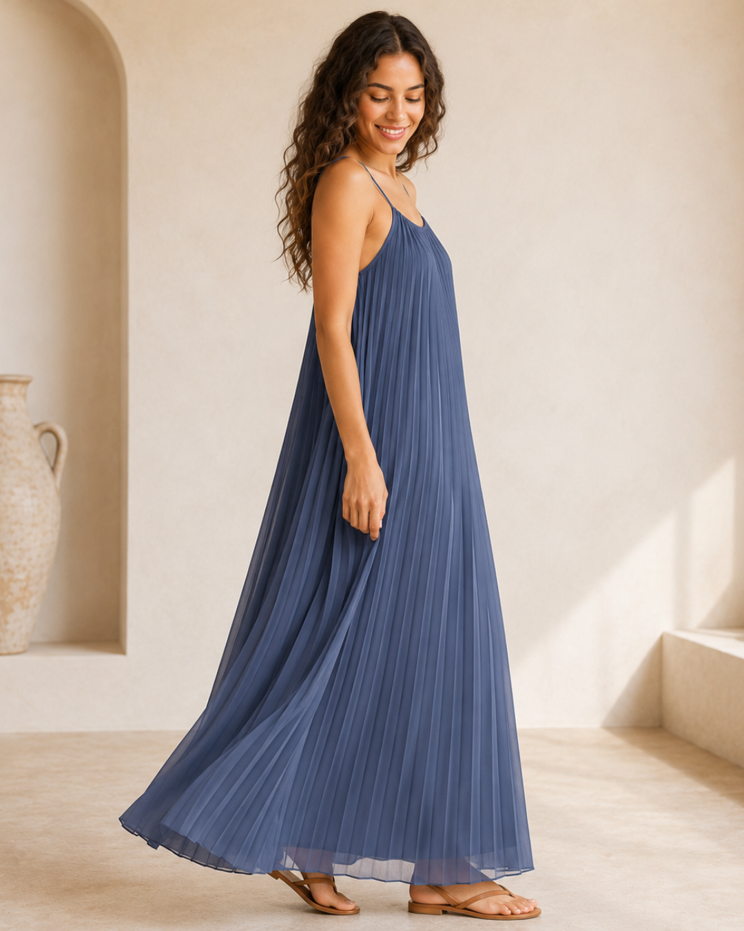 Vestido Comprido Plissado com Alças Finas