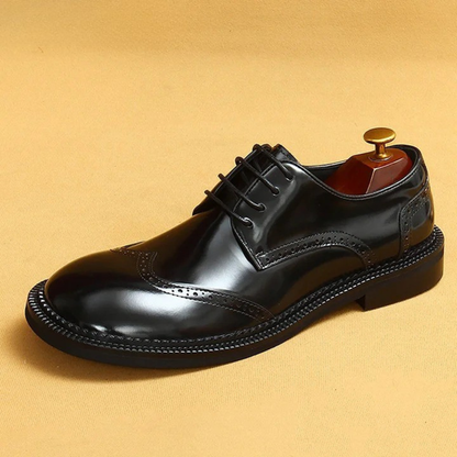 Sapatos Brogue de bico redondo estilo britânico