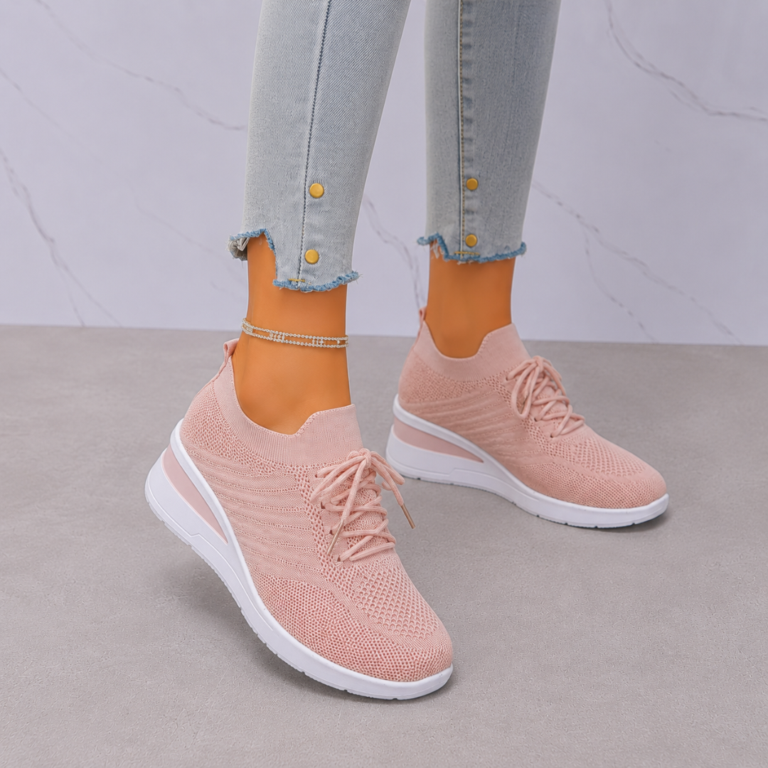 Sapatilhas Casuais com Detalhes em Renda