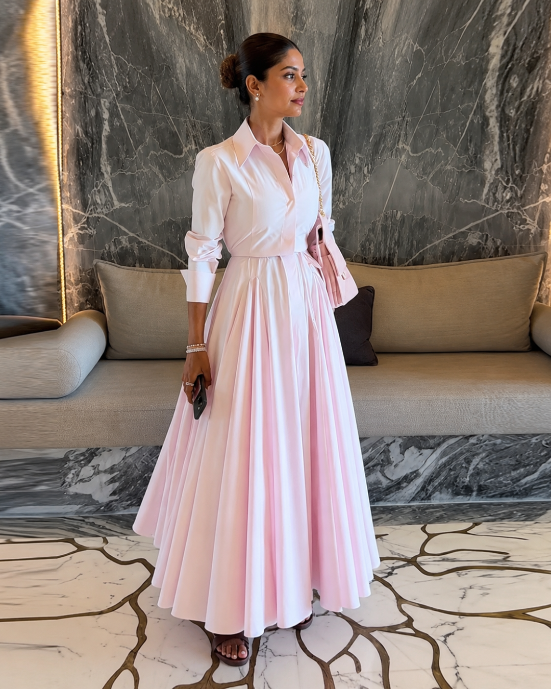 Vestido Camiseiro Comprido com Saia Plissada