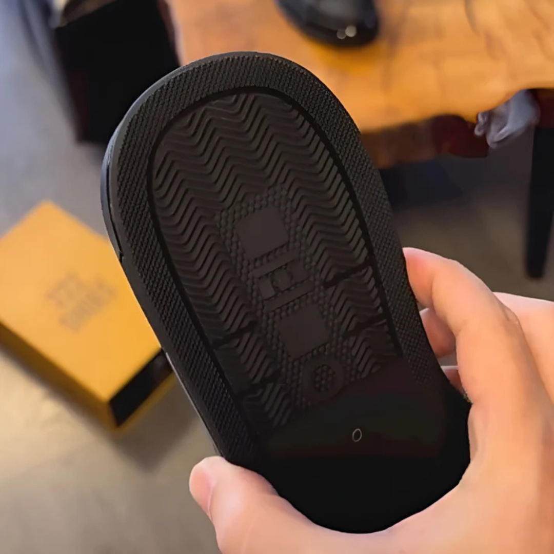 Sapatos em Pele com Sola Resistente para Casa 