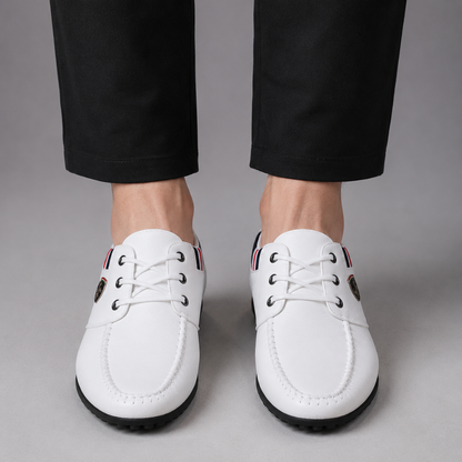 Sapatos Casuais com Atacadores e Costuras Visíveis
