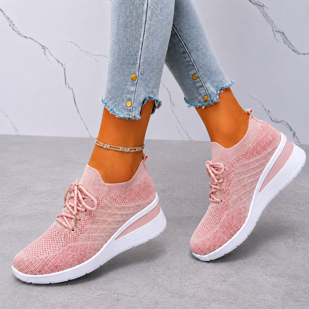 Sapatilhas Casuais com Detalhes em Renda