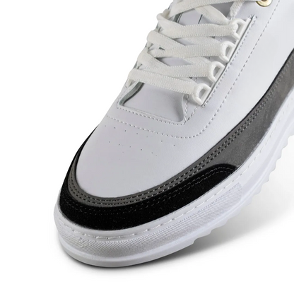 Sapato para usar em casa com elevação oculta 