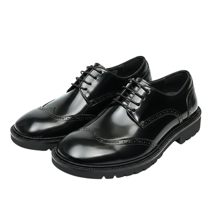 Sapatos Brogue de bico redondo estilo britânico