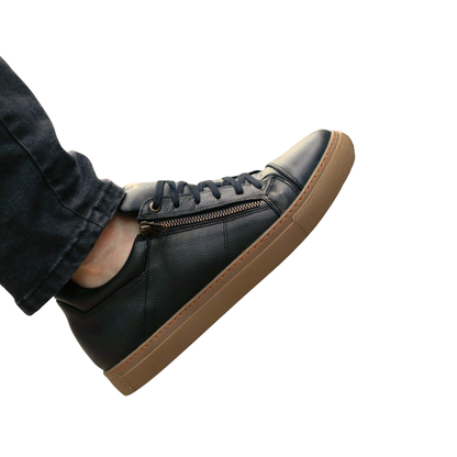 Sapatilha em Pele Preta com Fecho-Éclair e Palmilhas Ortopédicas para Homem 