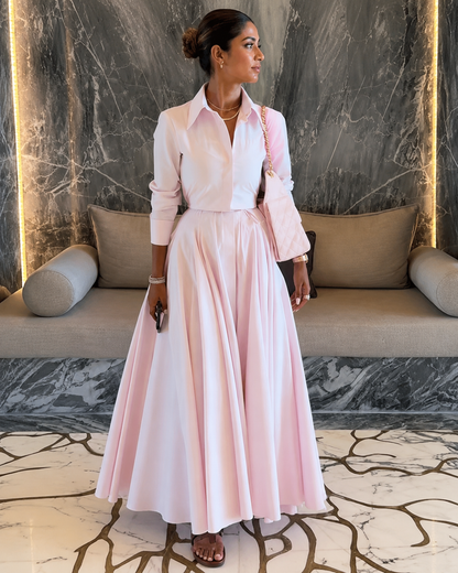 Vestido Camiseiro Comprido com Saia Plissada