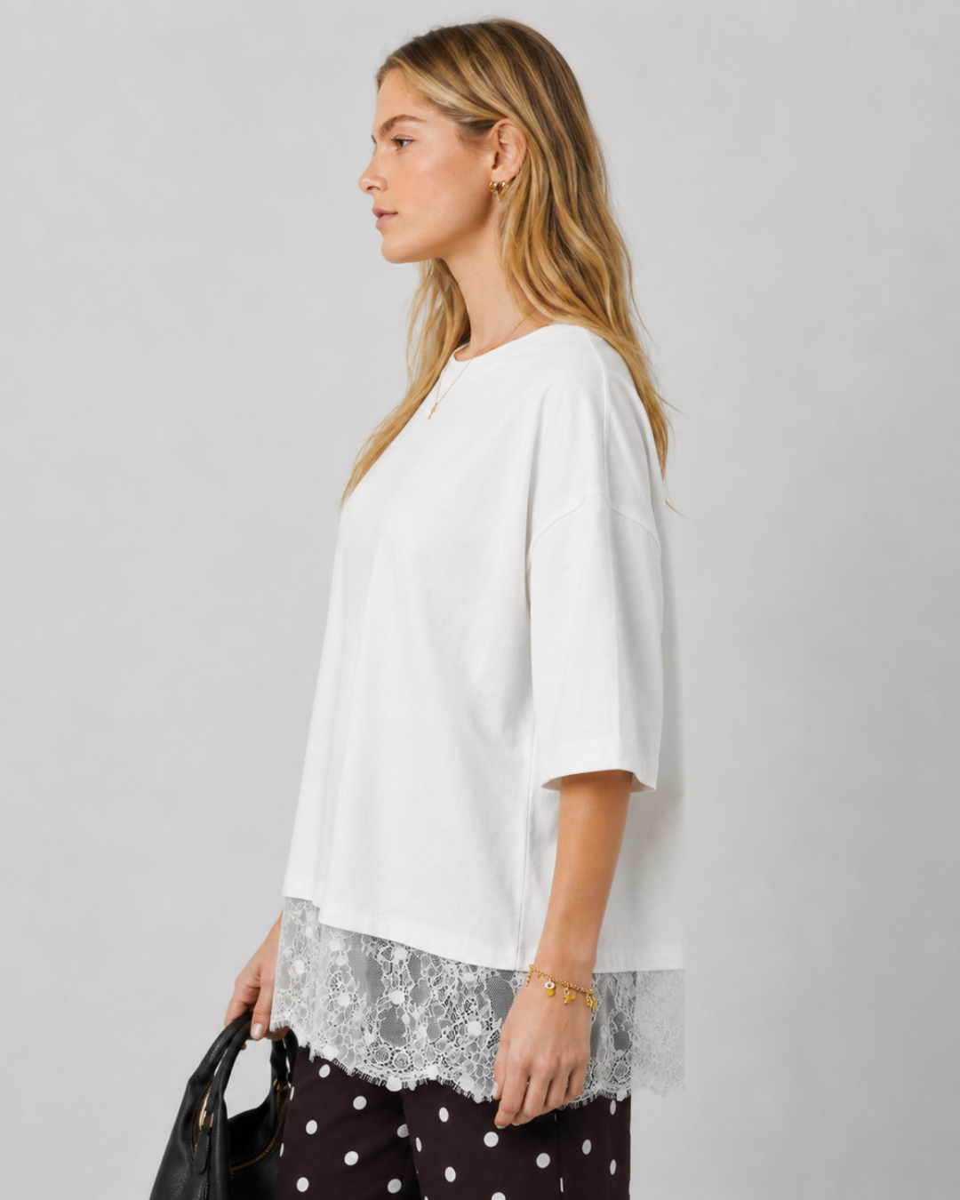 Camisola oversize com baínha de renda