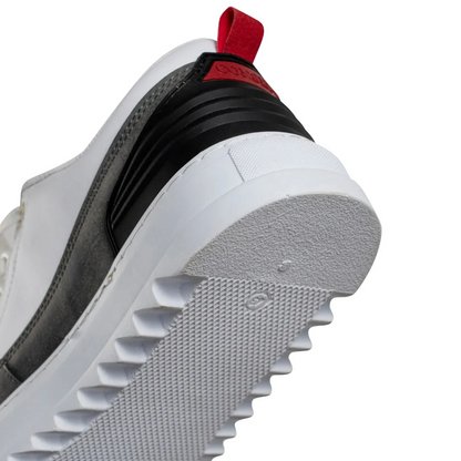 Sapato para usar em casa com elevação oculta 