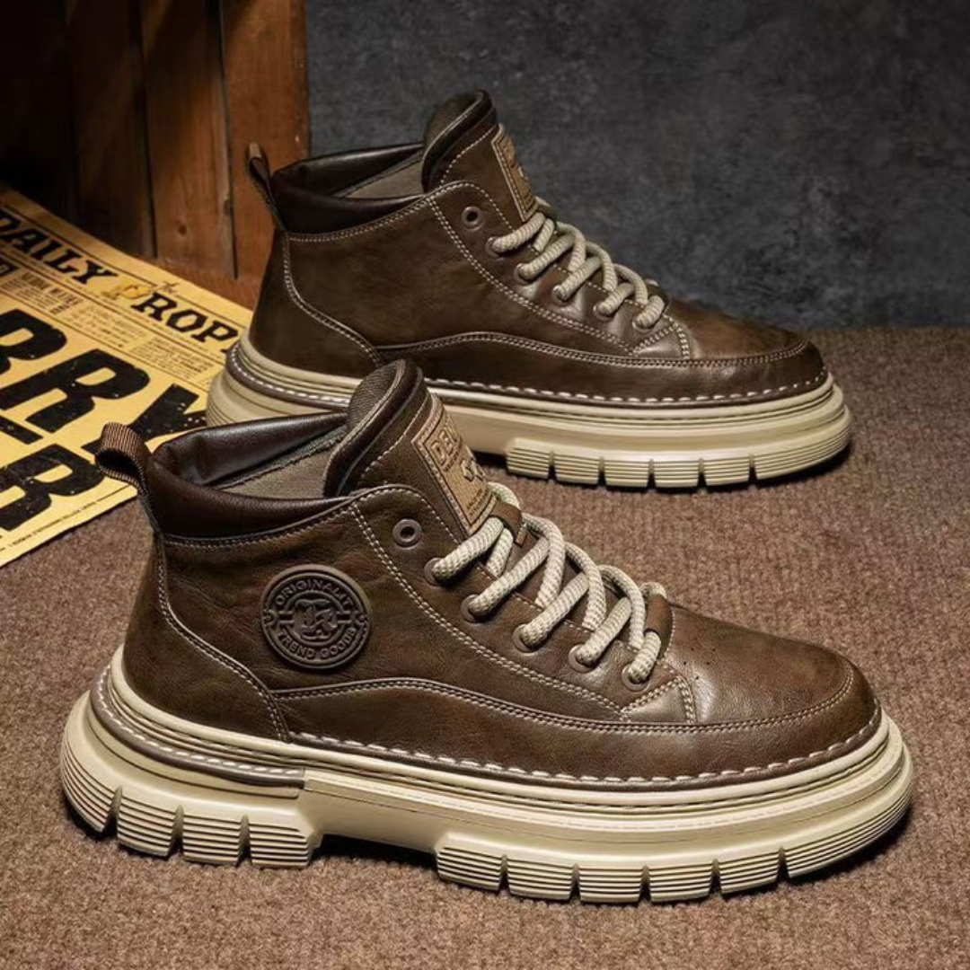 Botas de estilo britânico em couro