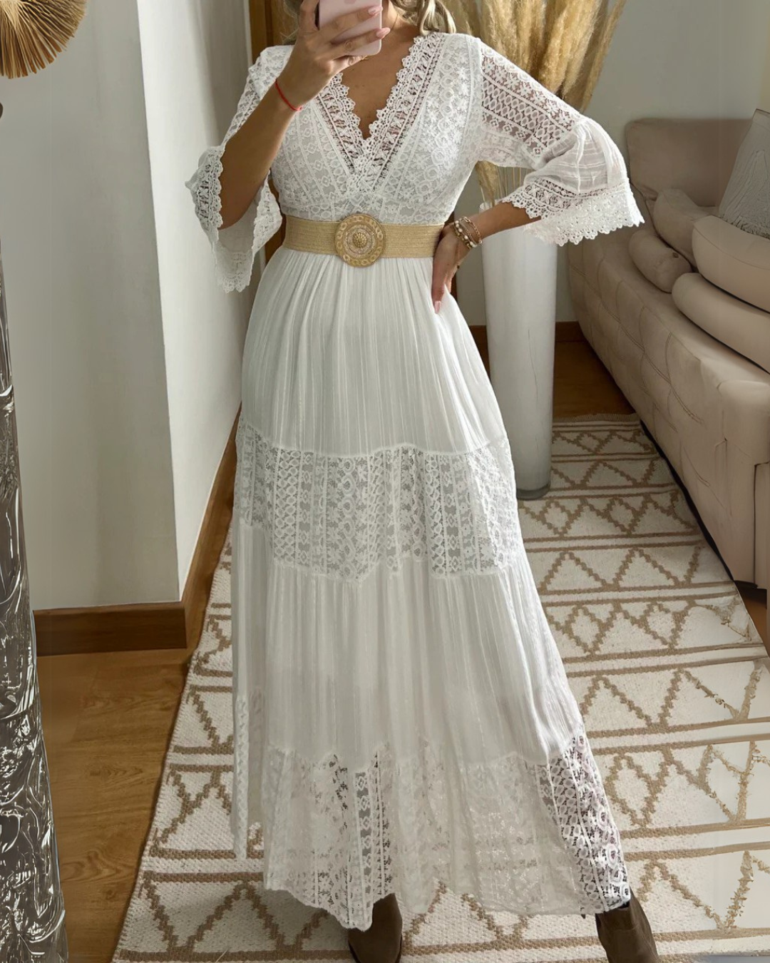 Vestido comprido e elegante de renda