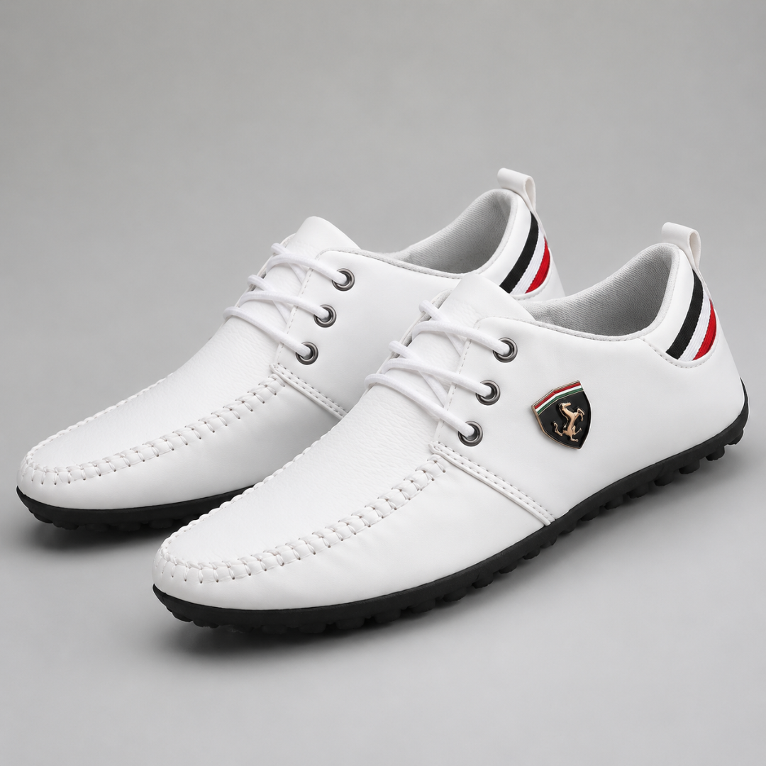 Sapatos Casuais com Atacadores e Costuras Visíveis