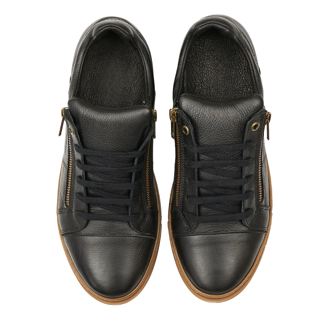 Sapatilha em Pele Preta com Fecho-Éclair e Palmilhas Ortopédicas para Homem 