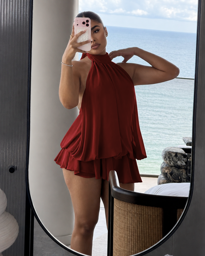Vestido Mini Halter e Costas Descobertas
