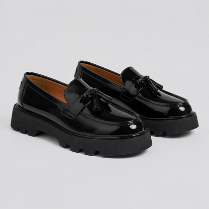 Mocassins de Verniz com Borlas e Sola Track