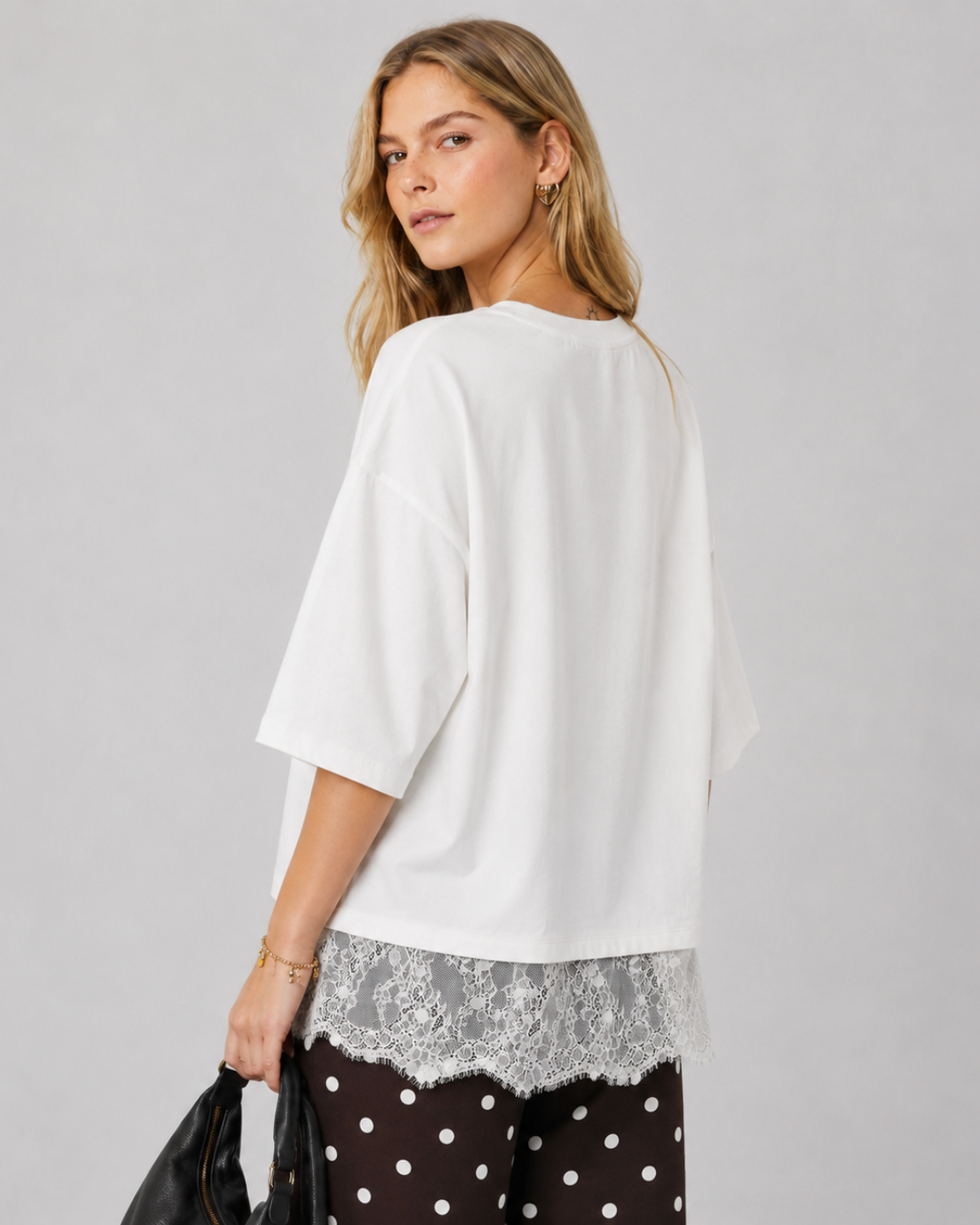 Camisola oversize com baínha de renda