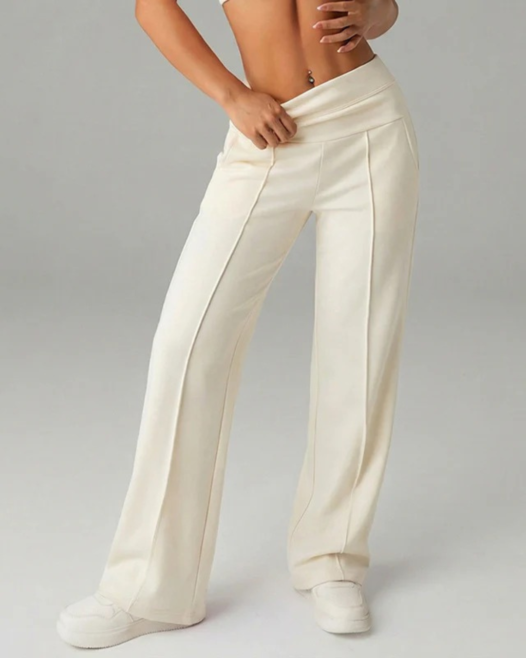 Calças de Corte Reto e Ajuste Folgado