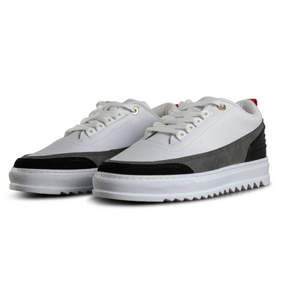 Sapato para usar em casa com elevação oculta 