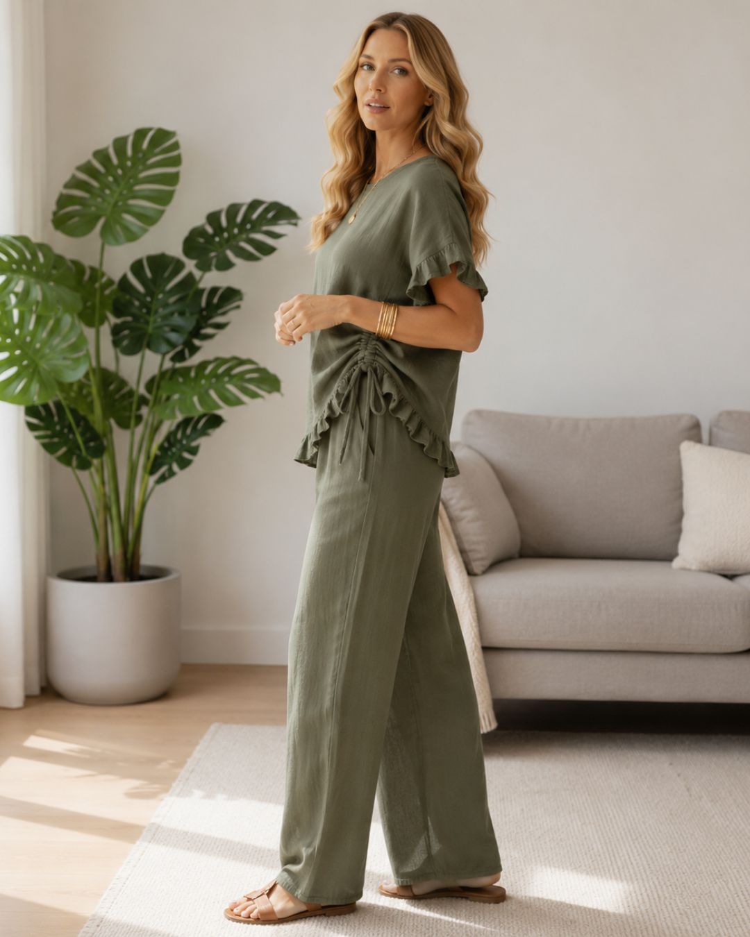 Conjunto Fluido de Blusa e Calças para Mulher